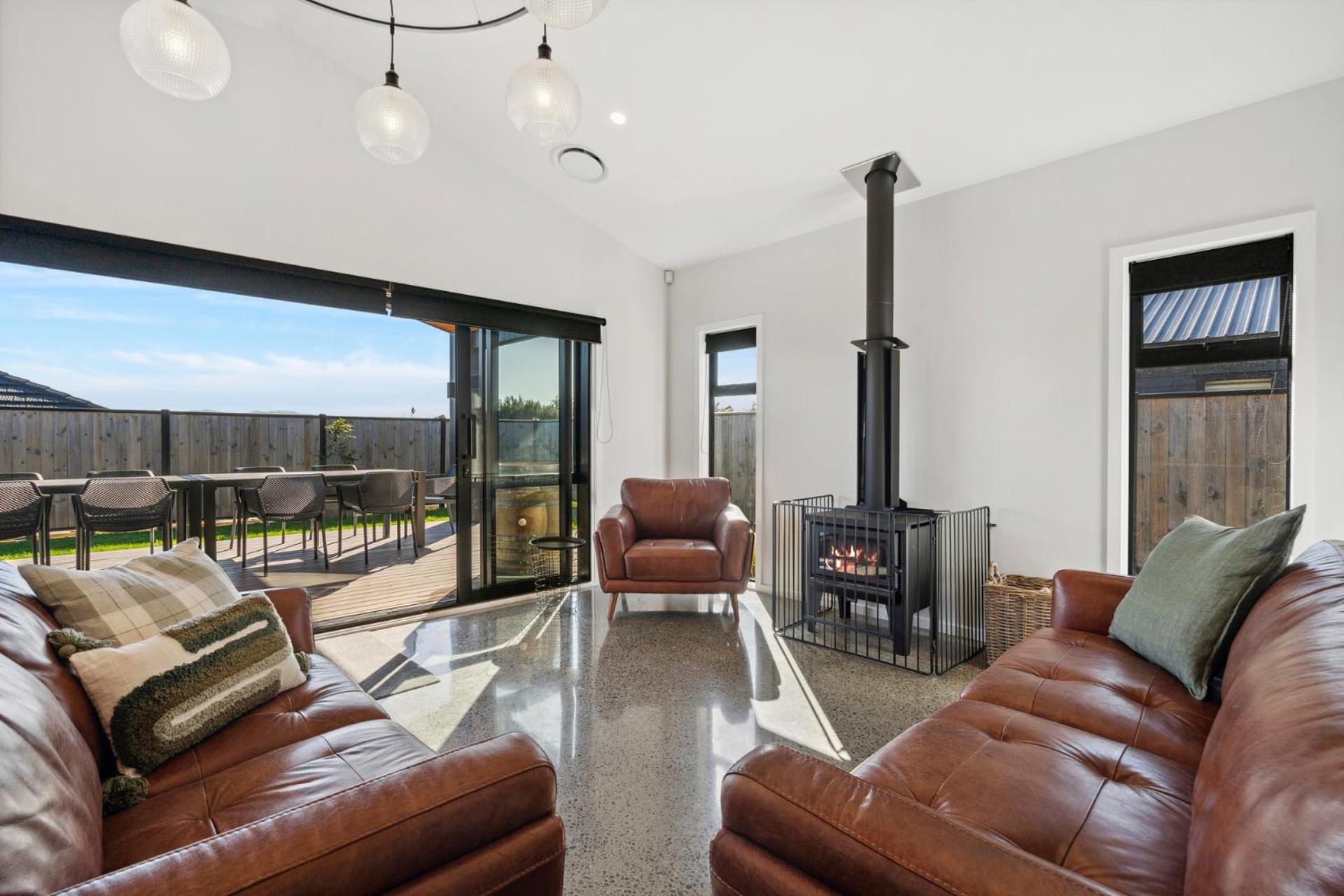 Regent Sanctuary - Martinborough Holiday Home Екстериор снимка